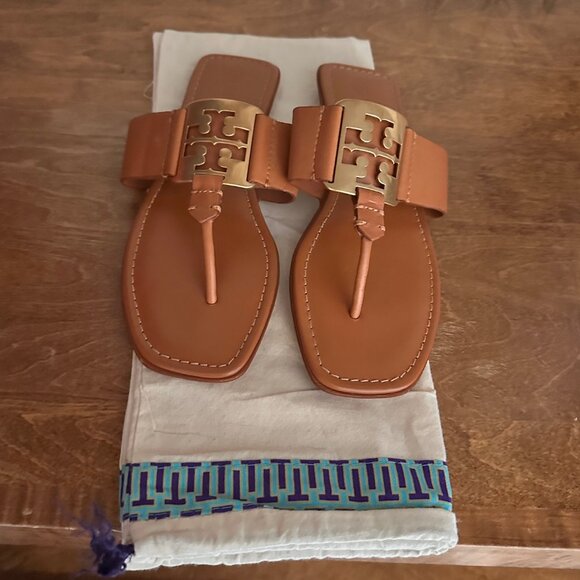 Tori Burch Georgia Leather Thong Sandals - Picture 4 of 4